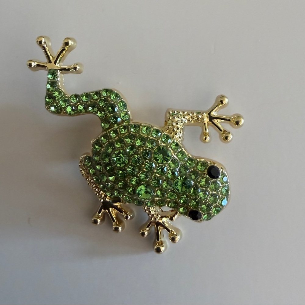 Green Crystal Frog Brooch - Picture 2 of 4